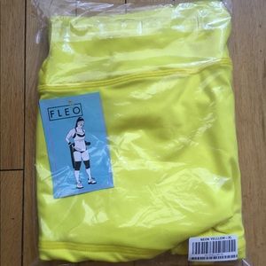Neon Yellow - FLEO - XL - NWT